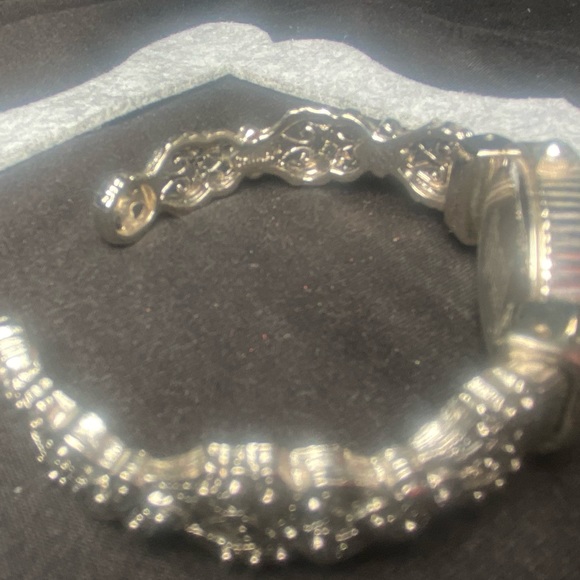 FASHIONABLE QUARTZ WATCH - Picture 5 of 8